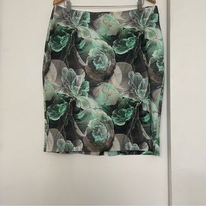 Steilmann Germany Women's MIDI
Floral Green Grey Skirt. Size Large